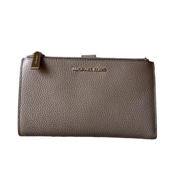 Michael Kors Carson Carryall Tote and Smartphone Wallet Bundle Pebbled Leather - Picture 11 of 16